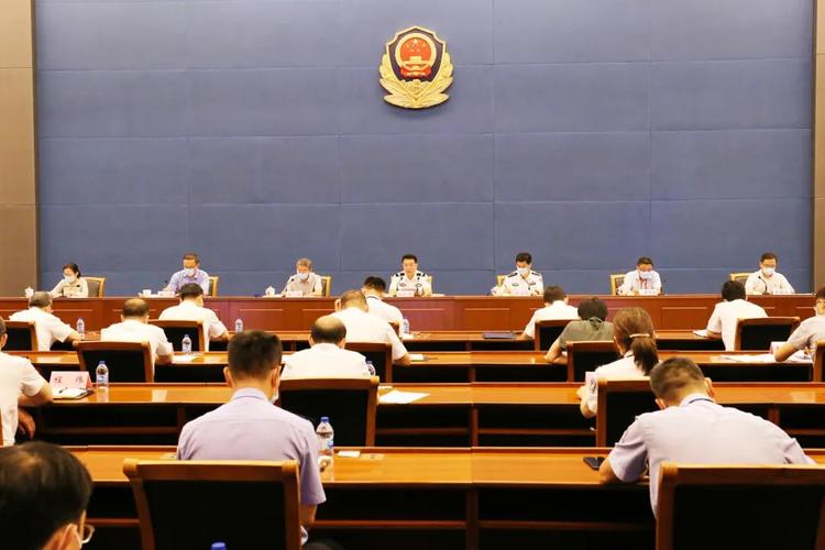 公安部杜航伟：积极推动道路交通法修改进程
