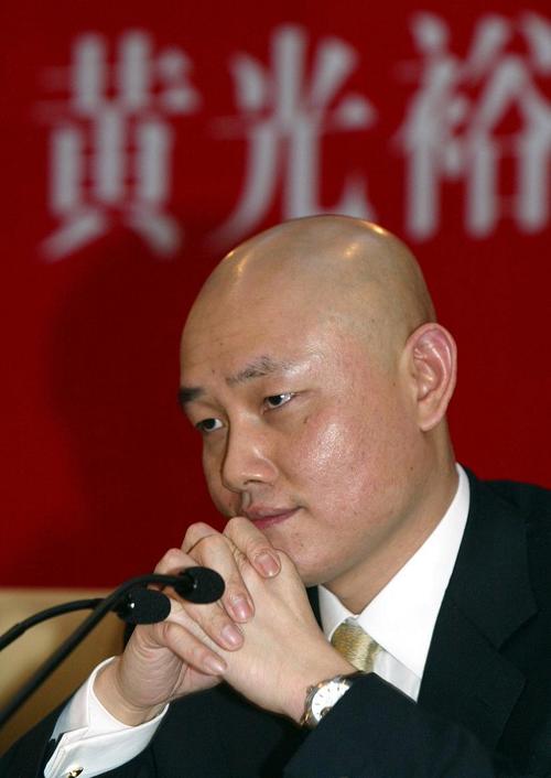 国美电器创始人黄光裕获假释 掉队的国美还能再翻盘吗