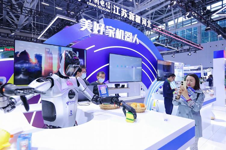 AI+家庭产品亮相智算云生态大会