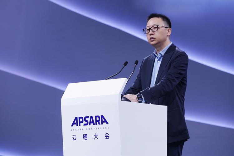 阿里新任CEO吴泳铭宣布两大战略重心:用户为先、AI驱动