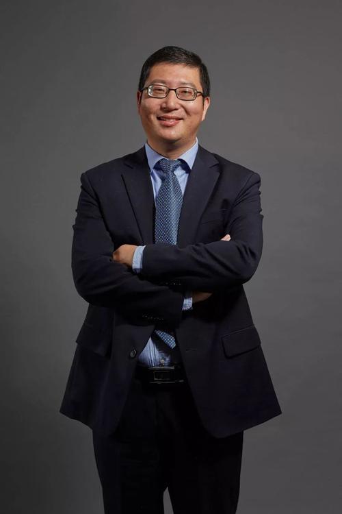 邓晓峰减持紫金矿业 百亿私募积极布局军工股