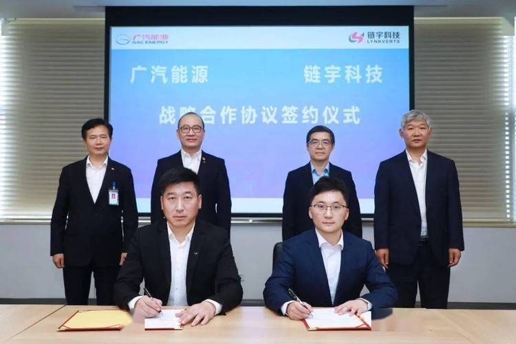 欧阳明高说骗子才会说有1000公里续航 古惠南Diss back说了啥?