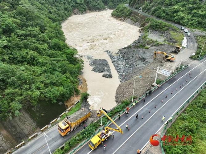 国道212线漳县分水岭 水毁路段恢复通车
