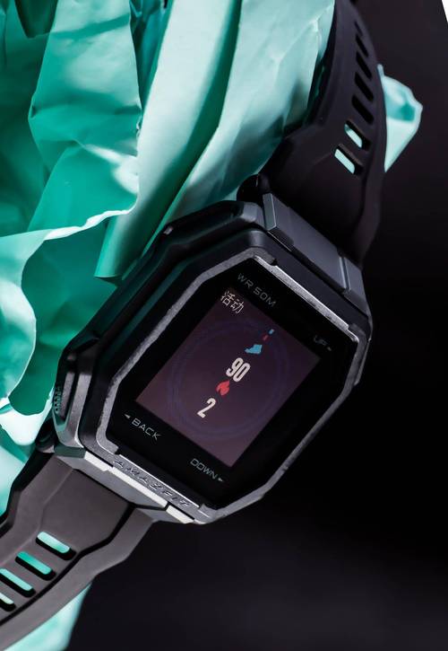 自带抗造“铠甲” 华米Amazfit Ares评测:70种运动模式能玩90天的户外神器